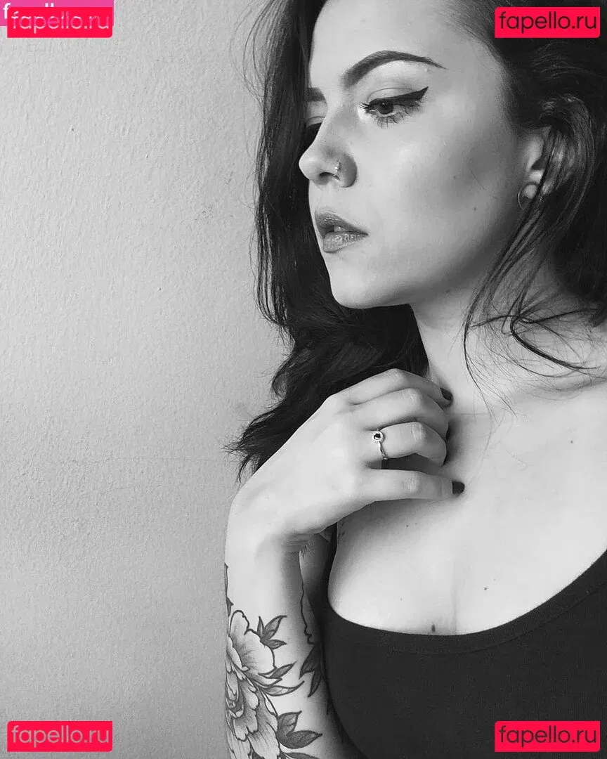 Violet Orlandi Onlyfans Photo Gallery 