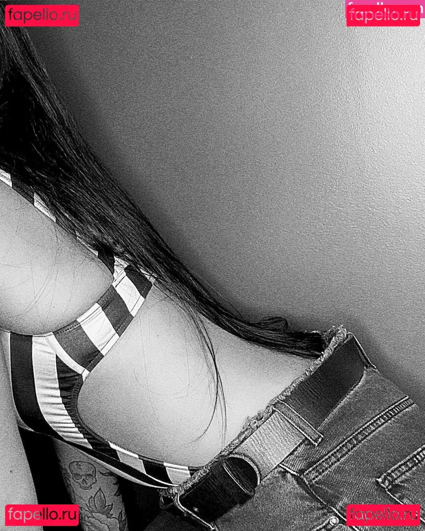 Violet Orlandi Onlyfans Photo Gallery 