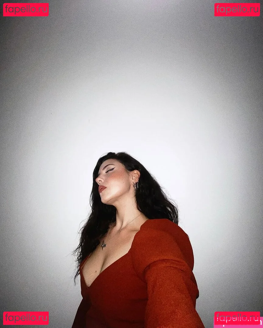 Violet Orlandi Onlyfans Photo Gallery 