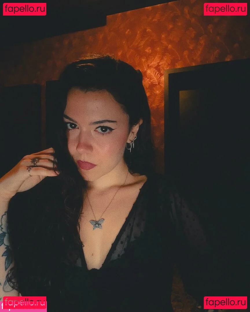 Violet Orlandi Onlyfans Photo Gallery 