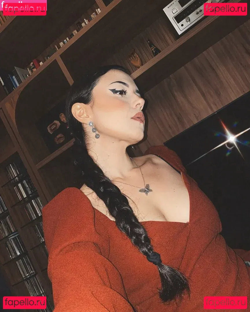 Violet Orlandi Onlyfans Photo Gallery 