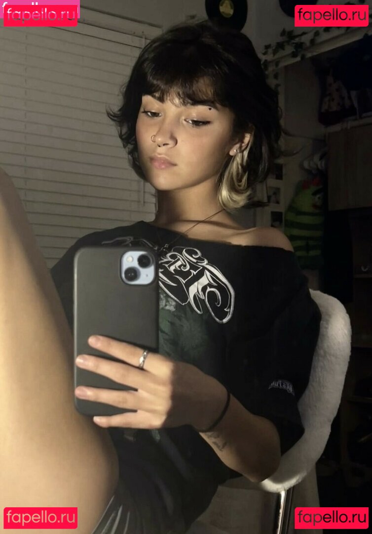 M4diissonn / madiiiissonnn Onlyfans Photo Gallery 