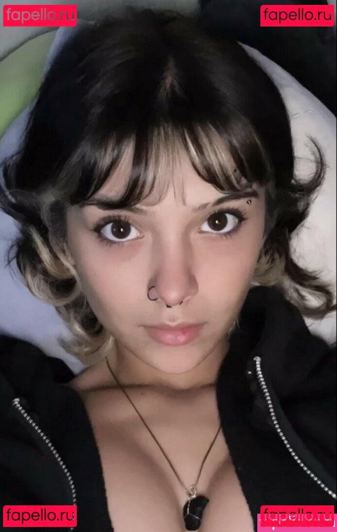 M4diissonn / madiiiissonnn Onlyfans Photo Gallery 