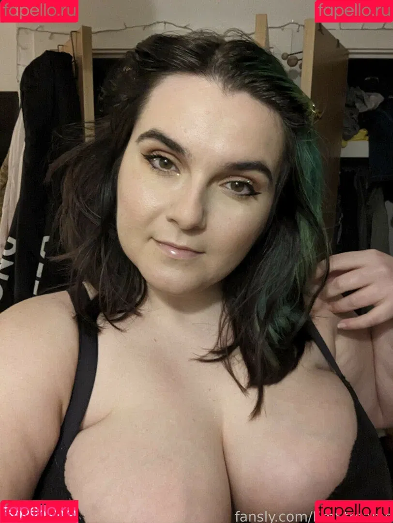 EmStreams Onlyfans Photo Gallery 