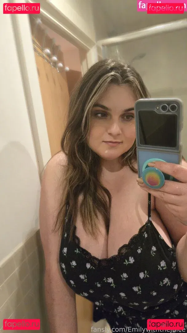 EmStreams Onlyfans Photo Gallery 