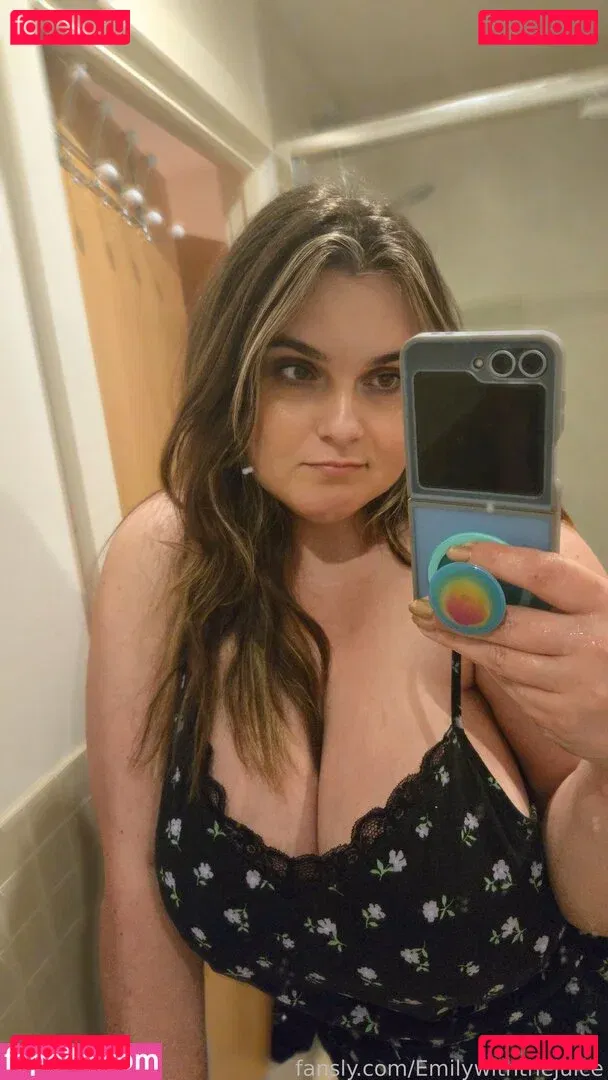 EmStreams Onlyfans Photo Gallery 