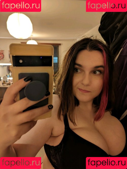 EmStreams Onlyfans Photo Gallery 