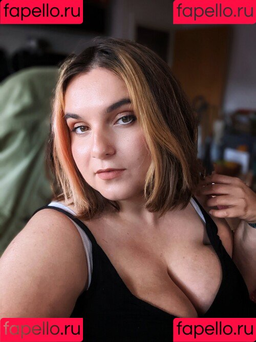 EmStreams Onlyfans Photo Gallery 