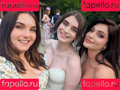 EmStreams Onlyfans Photo Gallery 