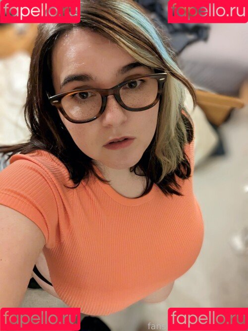 EmStreams Onlyfans Photo Gallery 