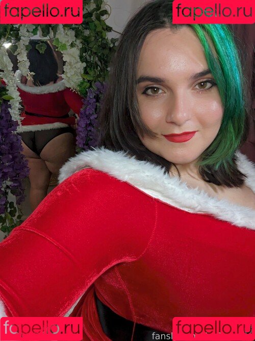 EmStreams Onlyfans Photo Gallery 