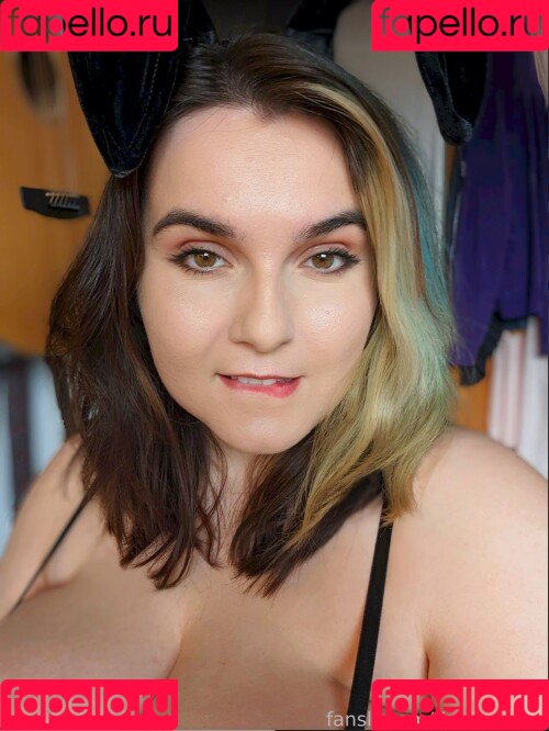 EmStreams Onlyfans Photo Gallery 