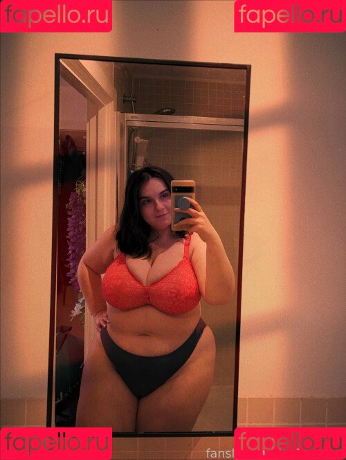 EmStreams Onlyfans Photo Gallery 