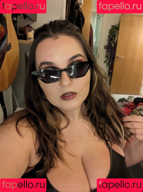 EmStreams Onlyfans Photo Gallery 