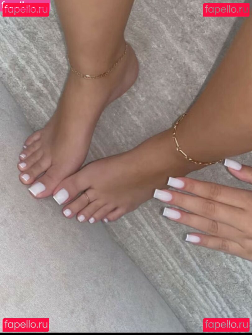 maya.zrv / monamarie Onlyfans Photo Gallery 