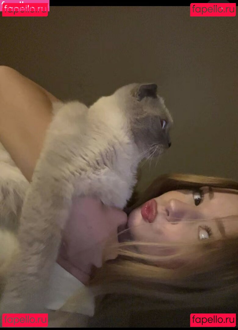 maya.zrv / monamarie Onlyfans Photo Gallery 