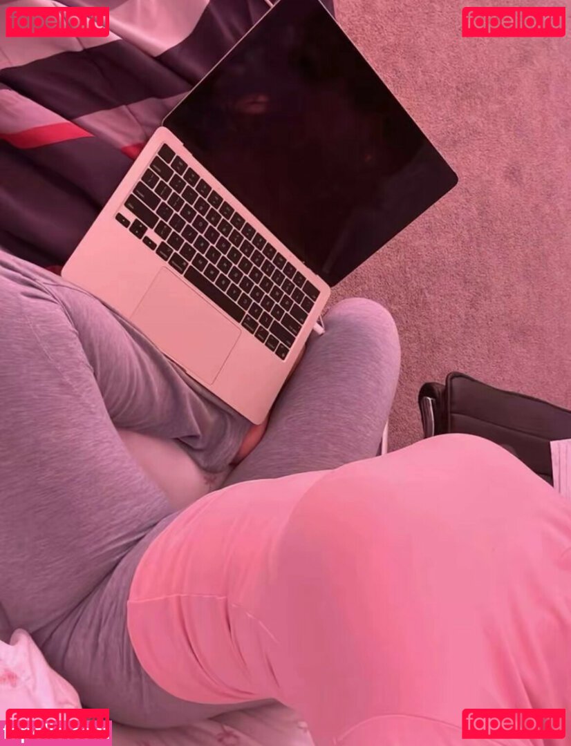 maya.zrv / monamarie Onlyfans Photo Gallery 