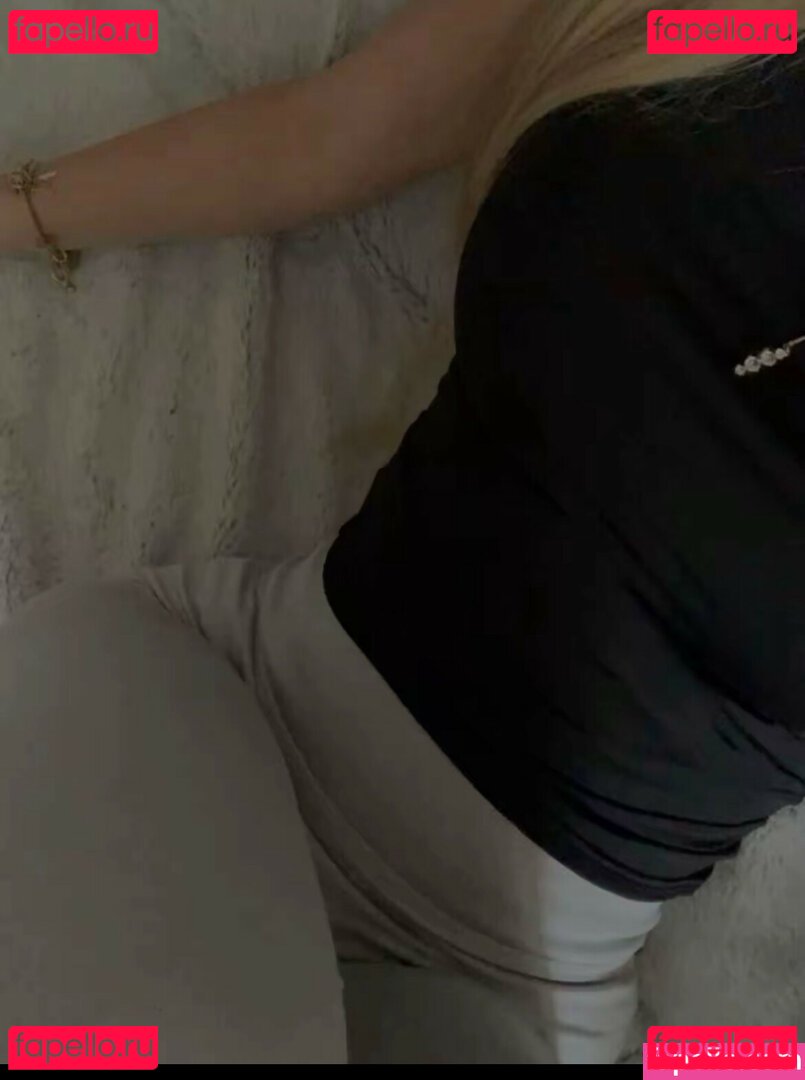 maya.zrv / monamarie Onlyfans Photo Gallery 