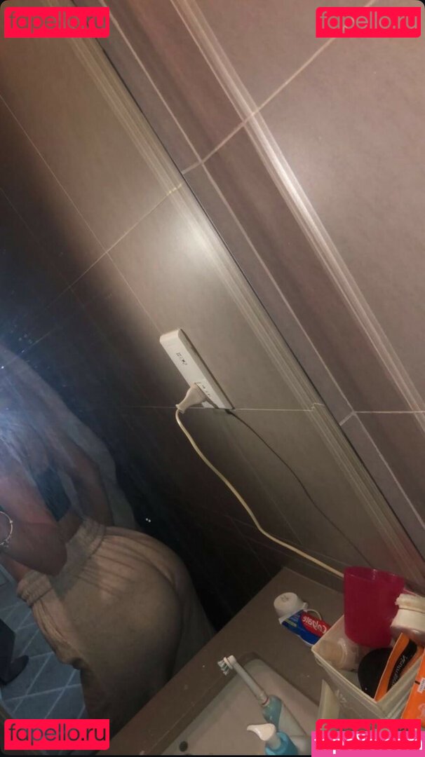 maya.zrv / monamarie Onlyfans Photo Gallery 