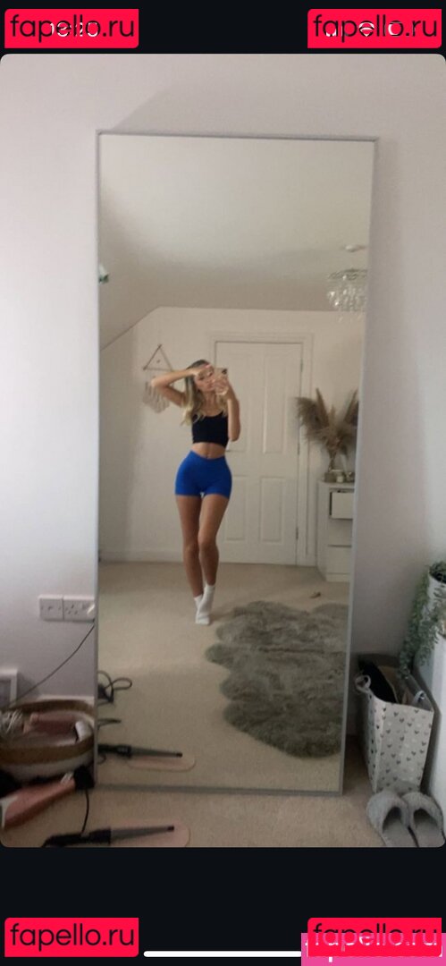 maya.zrv / monamarie Onlyfans Photo Gallery 