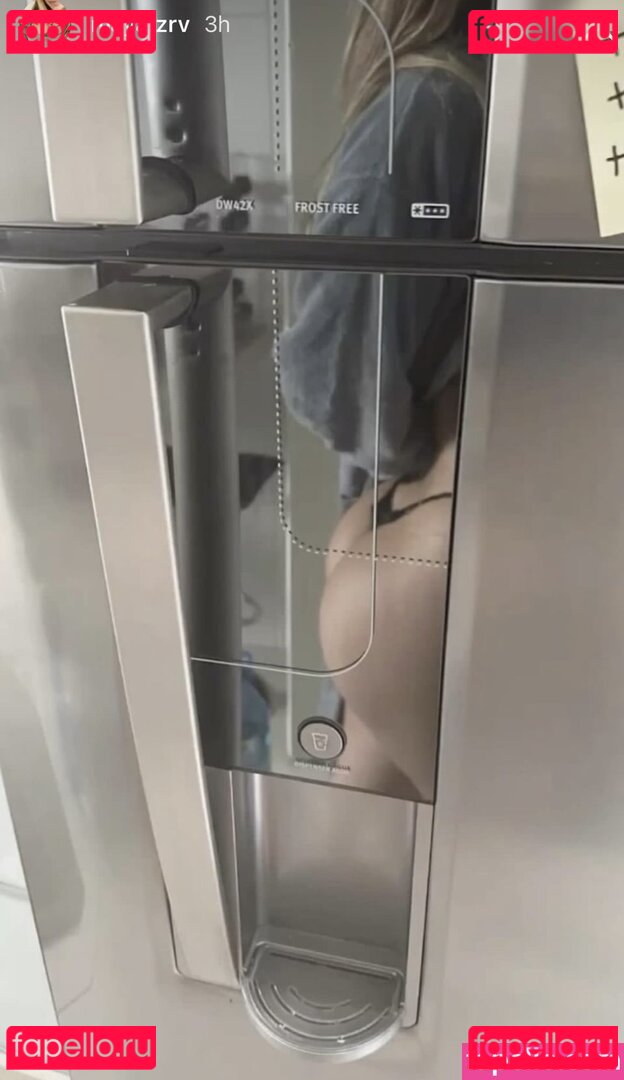 maya.zrv / monamarie Onlyfans Photo Gallery 