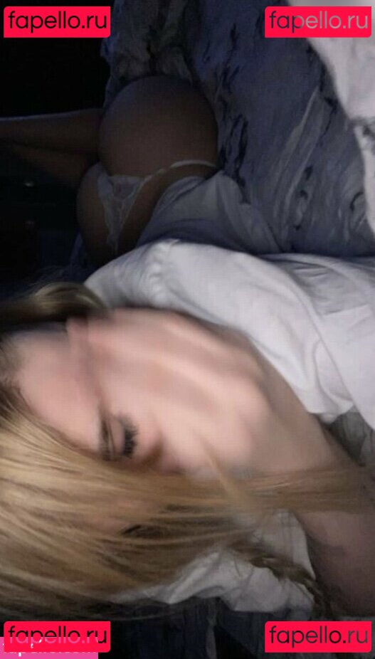 maya.zrv / monamarie Onlyfans Photo Gallery 