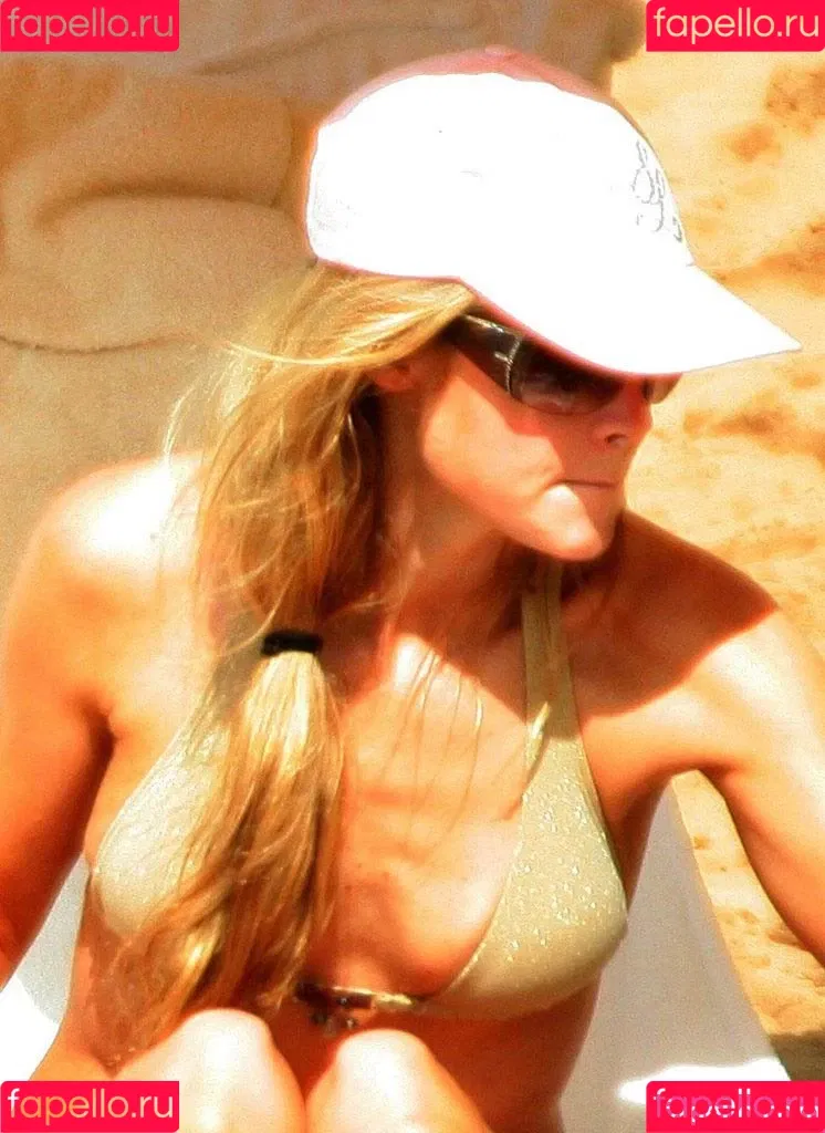 Denise Richards Onlyfans Photo Gallery 