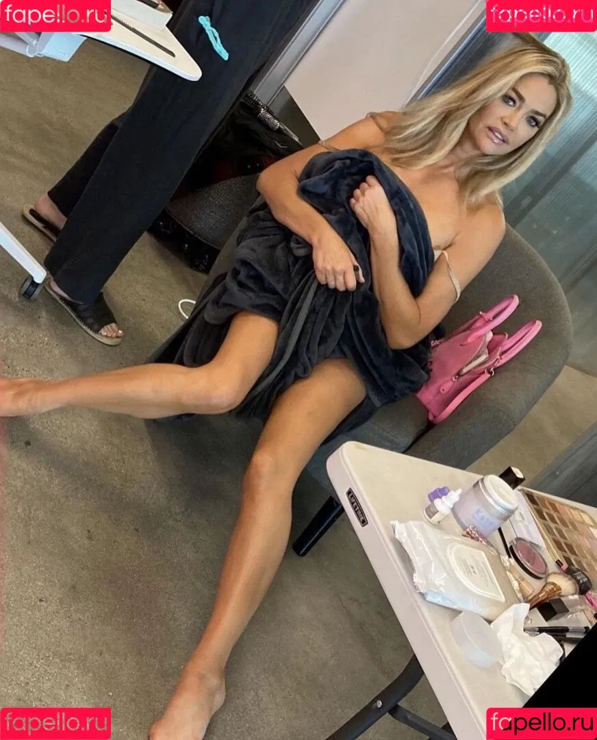 Denise Richards Onlyfans Photo Gallery 