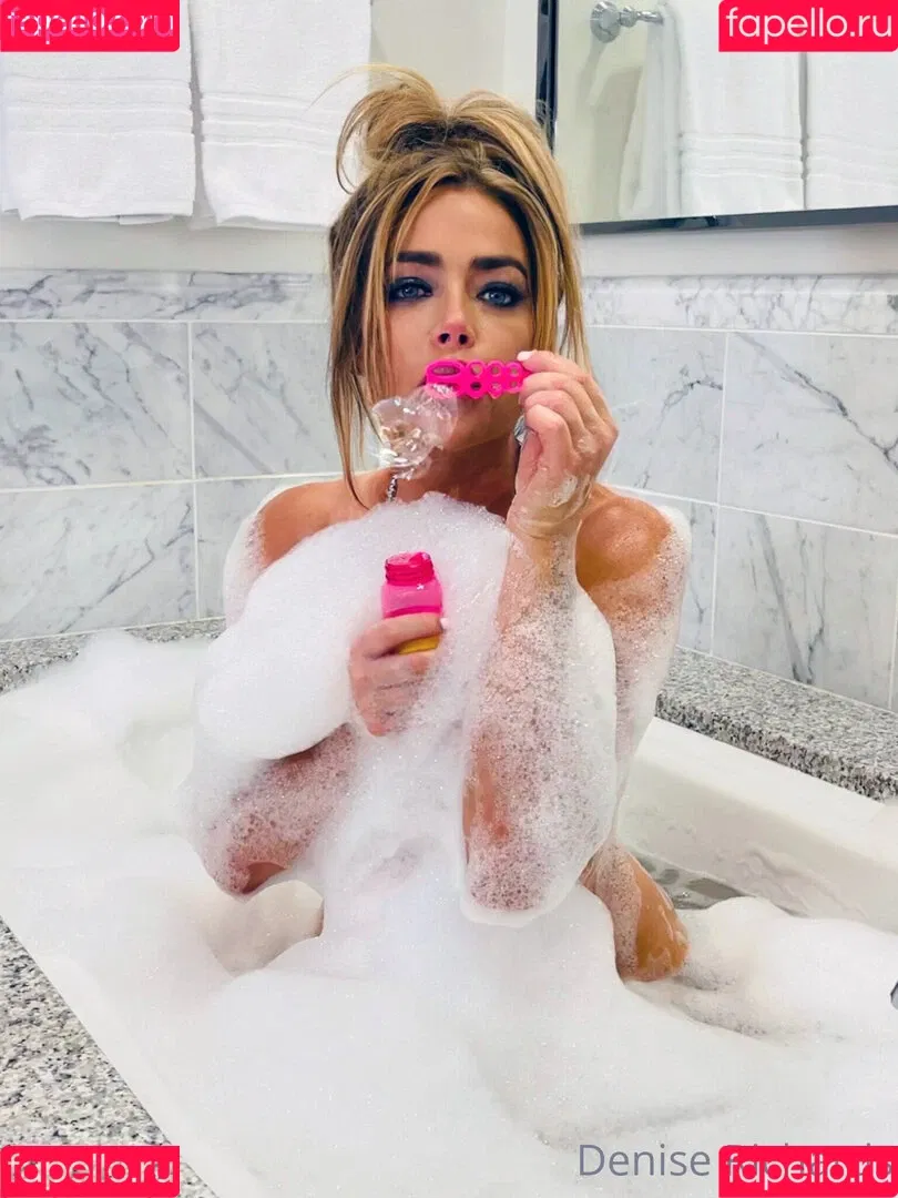 Denise Richards Onlyfans Photo Gallery 