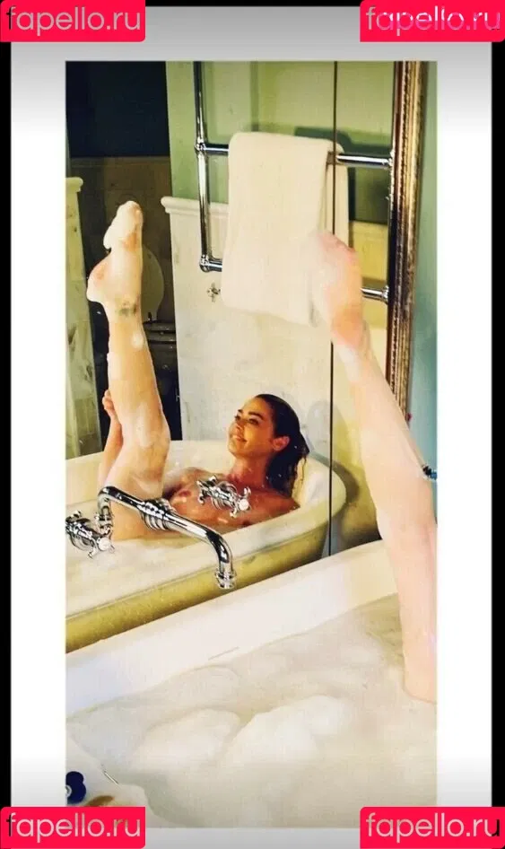 Denise Richards Onlyfans Photo Gallery 