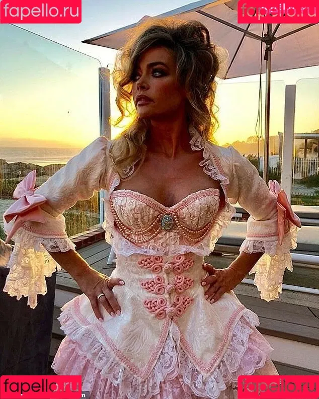 Denise Richards Onlyfans Photo Gallery 