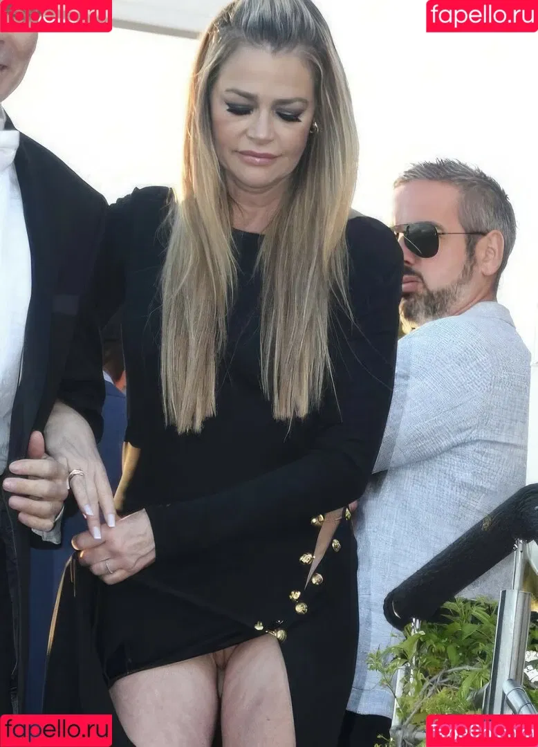 Denise Richards Onlyfans Photo Gallery 