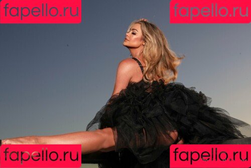 Denise Richards Onlyfans Photo Gallery 