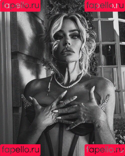 Denise Richards Onlyfans Photo Gallery 
