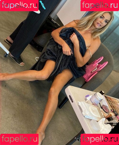 Denise Richards Onlyfans Photo Gallery 