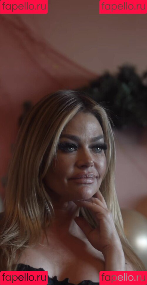 Denise Richards Onlyfans Photo Gallery 