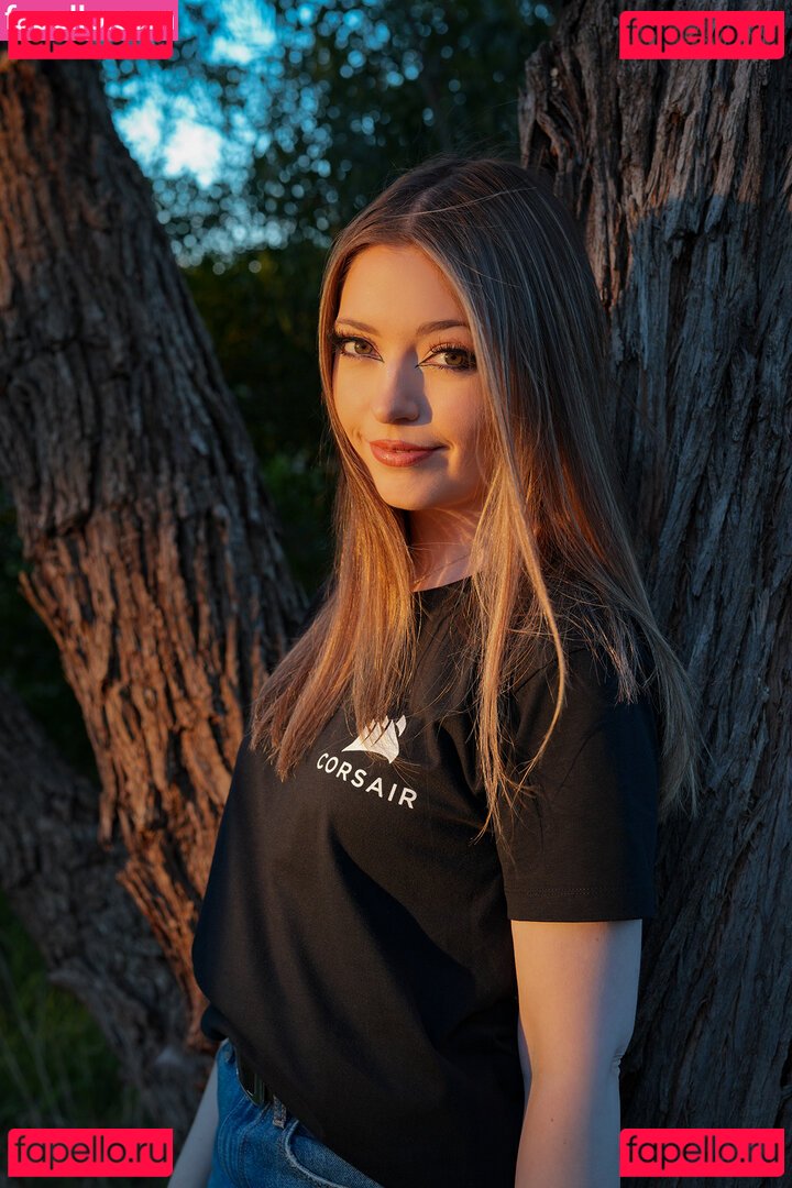 Alli Flanagan / alli90 Onlyfans Photo Gallery 