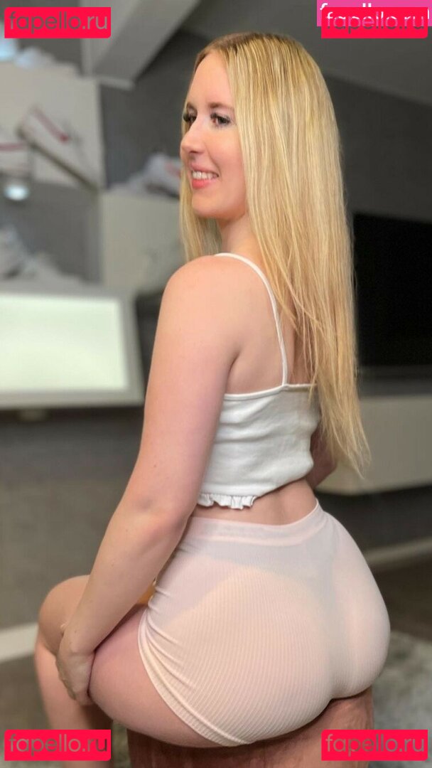 Thong slips and VTL / thong.slip Onlyfans Photo Gallery 