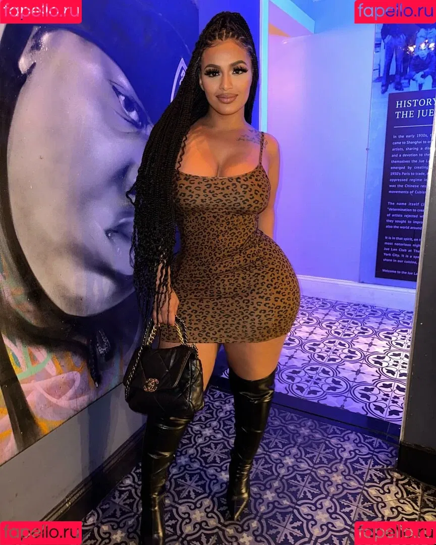 Princess A1naniee Onlyfans Photo Gallery 