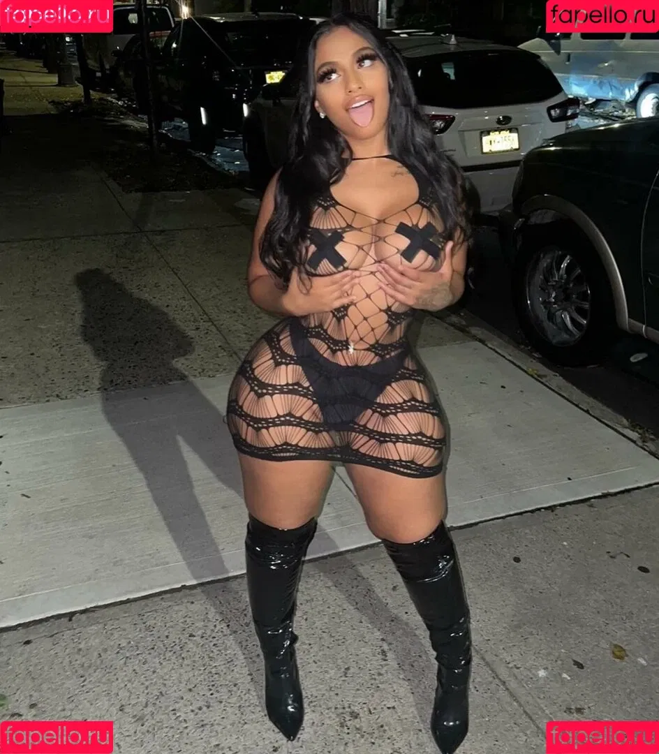 Princess A1naniee Onlyfans Photo Gallery 