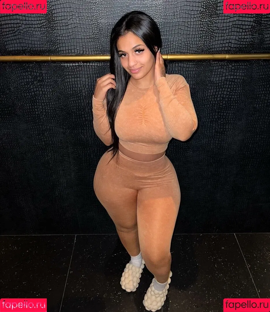 Princess A1naniee Onlyfans Photo Gallery 