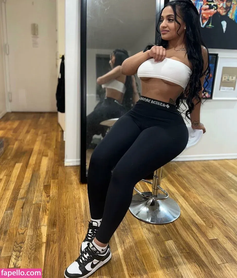 Princess A1naniee Onlyfans Photo Gallery 