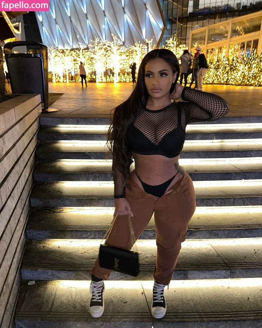 Princess A1naniee Onlyfans Photo Gallery 