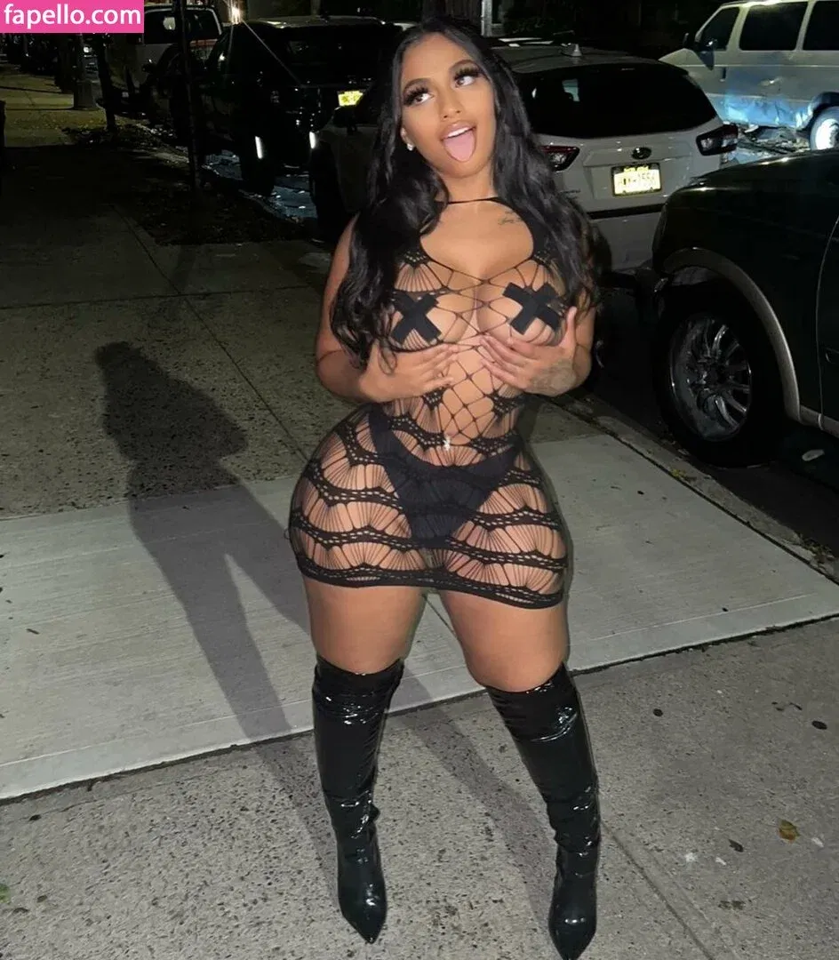 Princess A1naniee Onlyfans Photo Gallery 