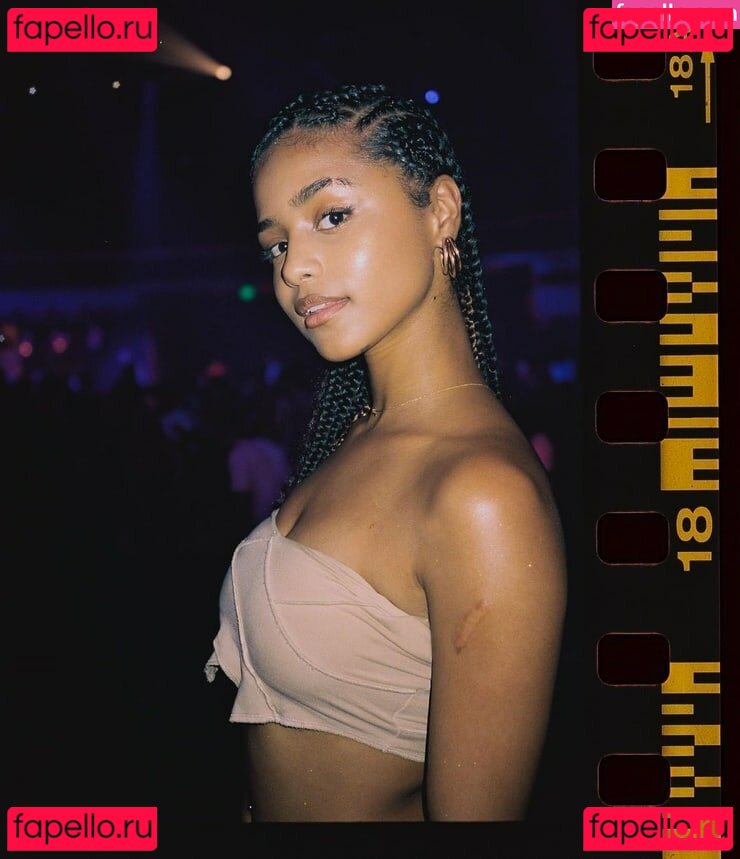 Tyla Seethal / enajalyt / tyla Onlyfans Photo Gallery 