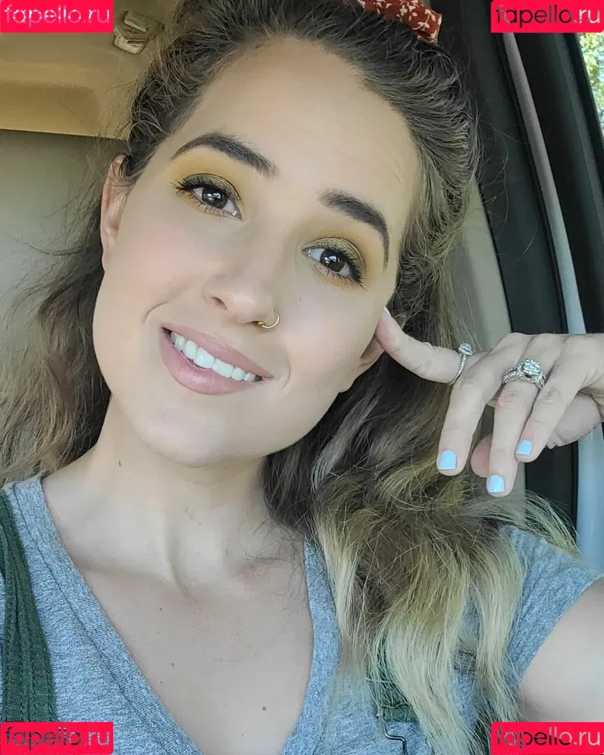 Lizzie All Day Onlyfans Photo Gallery 
