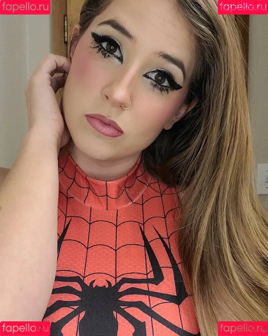 Lizzie All Day Onlyfans Photo Gallery 