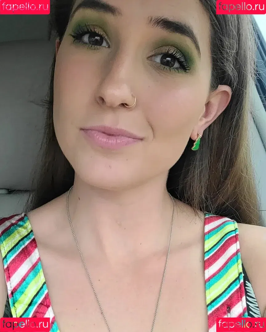 Lizzie All Day Onlyfans Photo Gallery 