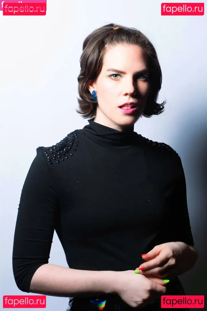 鱼子酱Fish Onlyfans Photo Gallery 