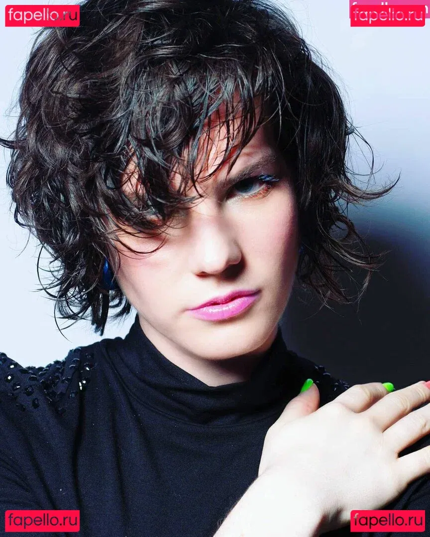 鱼子酱Fish Onlyfans Photo Gallery 